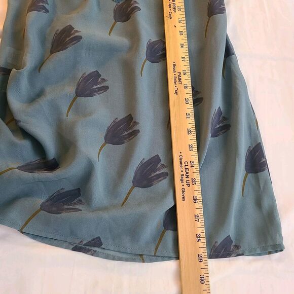 Cabi 984 Semi Sheer Blue Green Tulip Pleated Tie Back Sleeveless Blouse Size XS - Picture 9 of 10